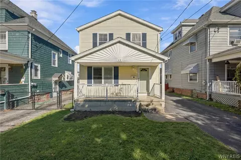 68 Chipman Pl, North Tonawanda, NY 14120