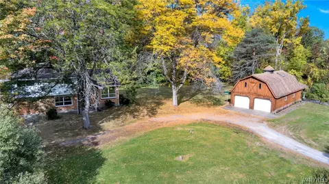 4528 Duerr Rd, Orchard Park, NY 14127