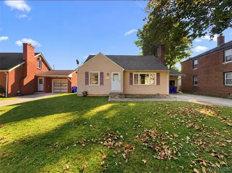 149 Chamberlin Dr, West Seneca, NY 14210