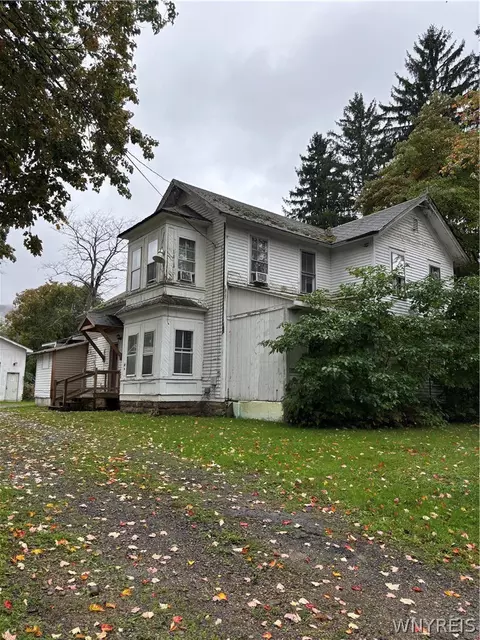 933 Front Ave, Salamanca, NY 14779