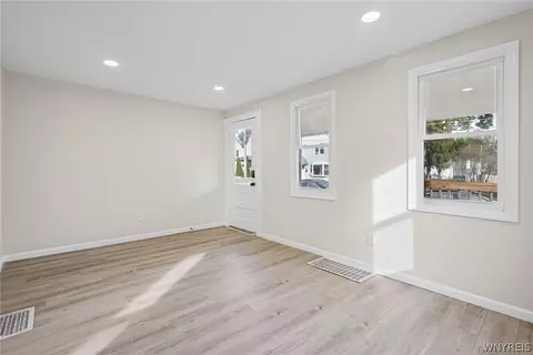Living - 413 4th Ave, Olean, NY 14760 photo 2 of 4