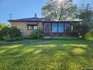 79 Laura Ct, Cheektowaga, NY 14227