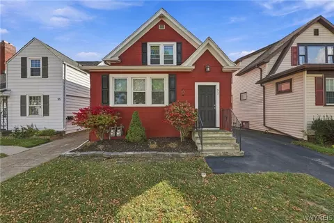 51 Harding Ave, Tonawanda, NY 14217