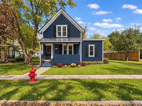 32 Mechanic St, Angelica, NY 14709