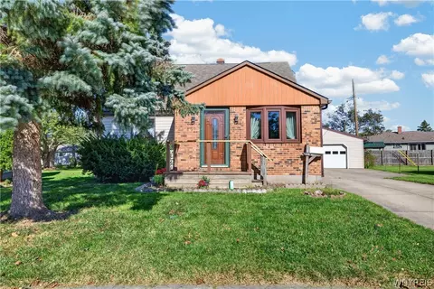 44 Wing Ct, Cheektowaga, NY 14225