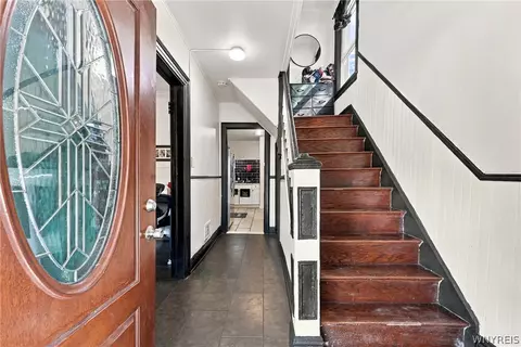 Entry Way - 33 Glor St, Buffalo, NY 14207 photo 1 of 1