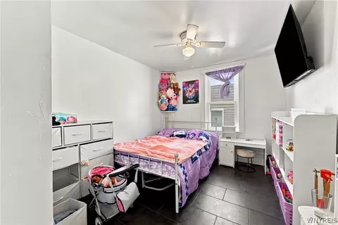Bedroom - 33 Glor St, Buffalo, NY 14207 photo 2 of 3