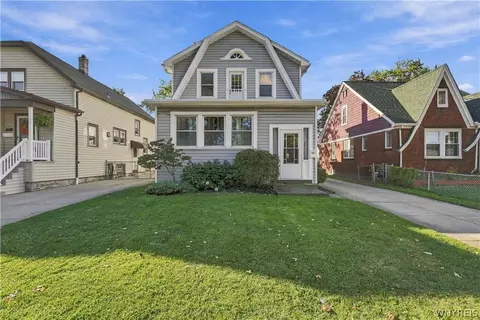 31 Zimmerman Blvd, Buffalo, NY 14223