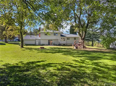 Exterior - 904 Middle Rd, Rush, NY 14543 photo 7 of 11