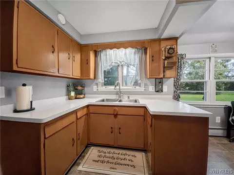 Kitchen - 904 Middle Rd, Rush, NY 14543 photo 4 of 4