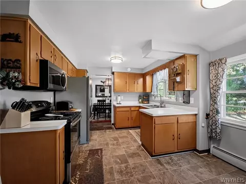 Kitchen - 904 Middle Rd, Rush, NY 14543 photo 1 of 4