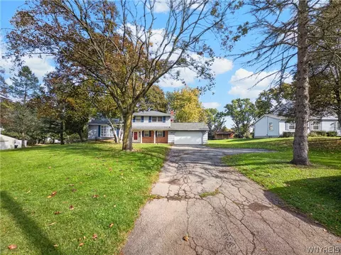 Exterior - 904 Middle Rd, Rush, NY 14543 photo 1 of 11