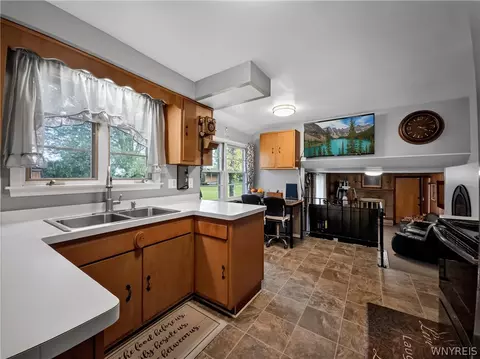 Kitchen - 904 Middle Rd, Rush, NY 14543 photo 3 of 4