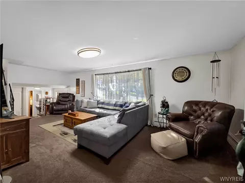 Living - 904 Middle Rd, Rush, NY 14543 photo 4 of 5