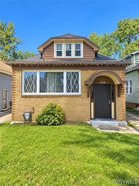 200 Millicent Ave, Buffalo, NY 14215
