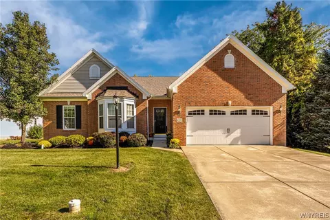 4331 Riverwalk Dr S, Lewiston, NY 14092