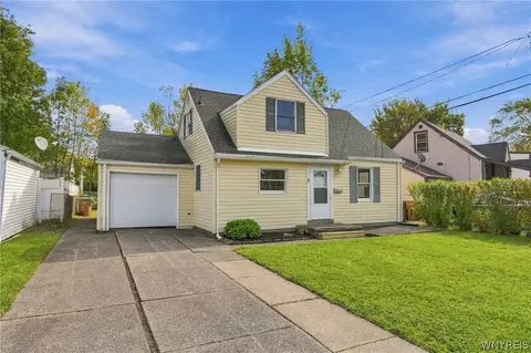 3 Willow Ct, Cheektowaga, NY 14225