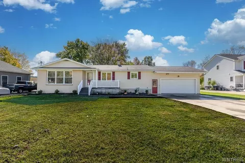 2960 Love Rd, Grand Island, NY 14072