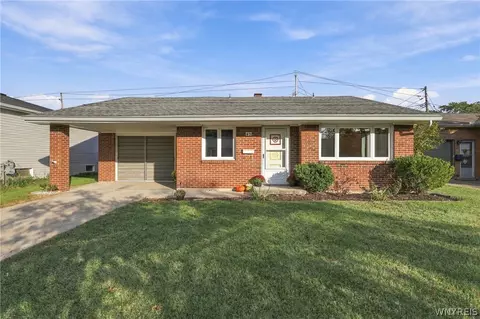 49 Nantucket Dr W, Cheektowaga, NY 14225