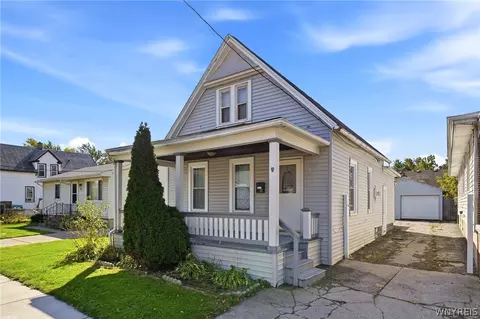 38 Newfield St, Buffalo, NY 14207
