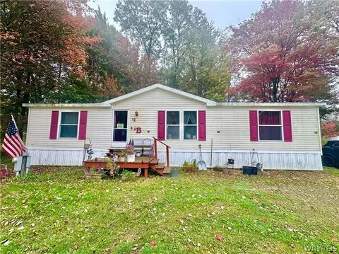 9778 Center Rd, Arkwright, NY 14063