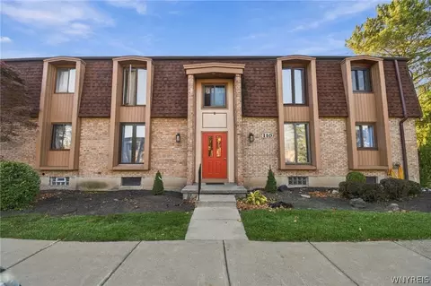 110 Groton Dr #3, Amherst, NY 14228