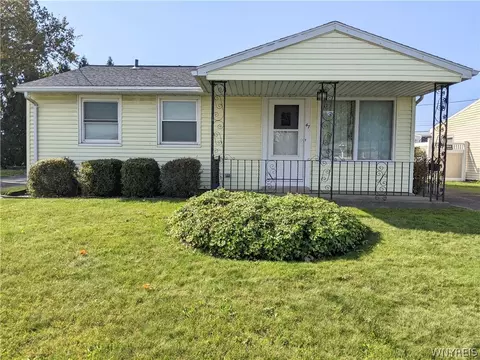 47 S Glidden St, Cheektowaga, NY 14206