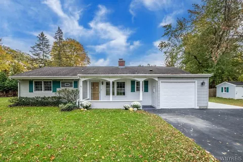 3348 Sandy Beach Rd, Grand Island, NY 14072