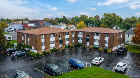 51 S 86th St #1B, Niagara Falls, NY 14304