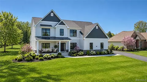 55 Woodthrush Trl, Orchard Park, NY 14127