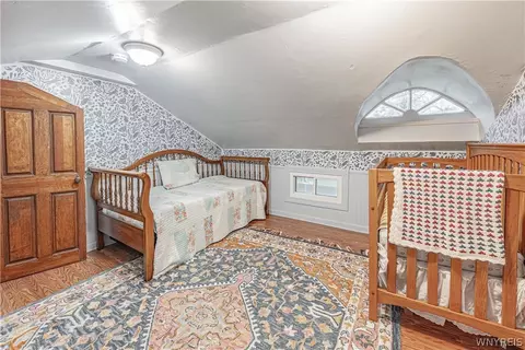 Bedroom - 6913 Bear Ridge Rd, Pendleton, NY 14120 photo 5 of 5