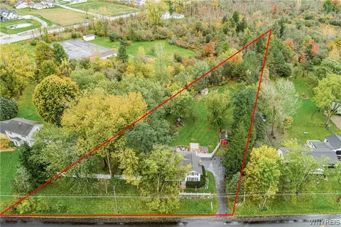 View/Area - 6913 Bear Ridge Rd, Pendleton, NY 14120 photo 2 of 3