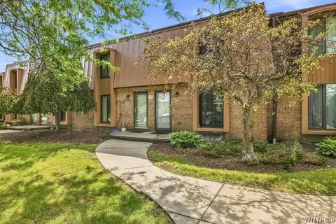 55 Groton Dr #C, Amherst, NY 14228