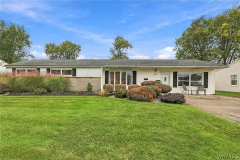 42 Alys Dr E, Depew, NY 14043