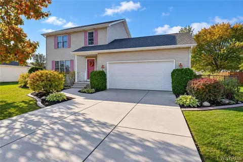 7044 Witmer Rd, Wheatfield, NY 14120