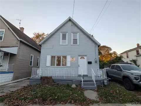 36 Schiller St, Buffalo, NY 14206