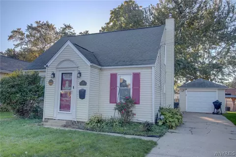 28 Barnsdale Ave, West Seneca, NY 14224