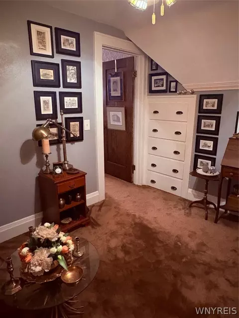 Entry Way - 41 Ambleside Dr, Lockport, NY 14094 photo 5 of 5
