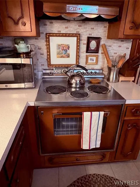Kitchen - 41 Ambleside Dr, Lockport, NY 14094 photo 2 of 2