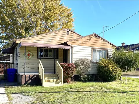 630 Potters Rd, West Seneca, NY 14224