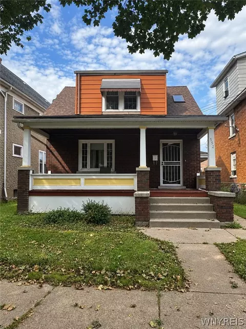 552 18th St, Niagara Falls, NY 14301