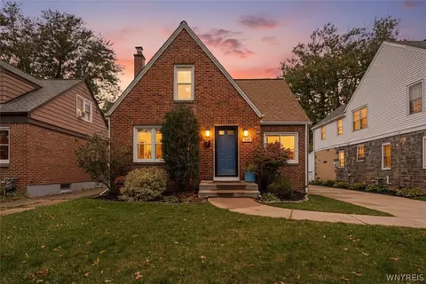 162 Hendricks Blvd, Amherst, NY 14226