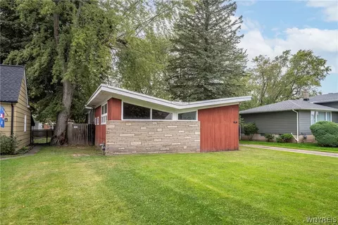 57 Bernhardt Dr, Amherst, NY 14226
