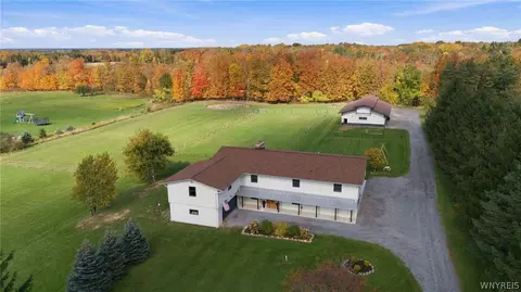 12286 Williston Rd, Alden, NY 14004