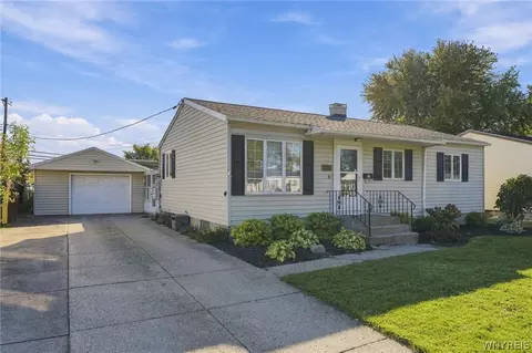 325 Parkedge Ave, Tonawanda, NY 14150