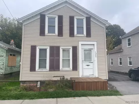 1306 Oriskany St W, Utica, NY 13502