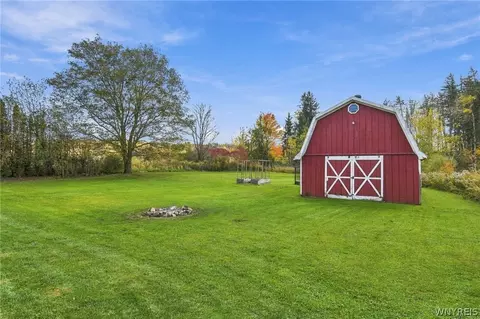 Exterior - 2246 Wethersfield Rd, Java, NY 14113 photo 8 of 10
