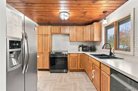 Kitchen - 2246 Wethersfield Rd, Java, NY 14113 photo 2 of 7
