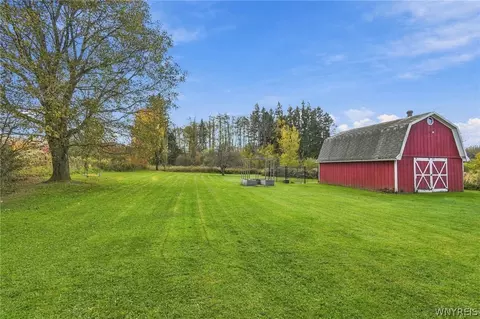 Exterior - 2246 Wethersfield Rd, Java, NY 14113 photo 2 of 10