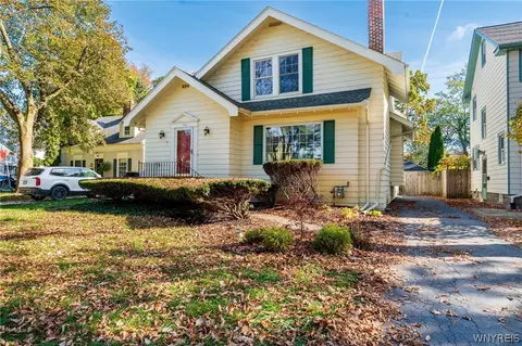 172 Washington Hwy, Amherst, NY 14226